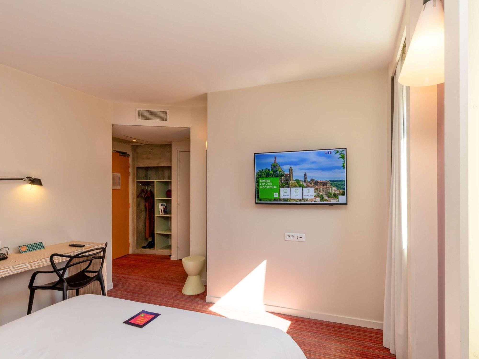 Отель Ibis Styles Le Puy En Velay Экстерьер фото