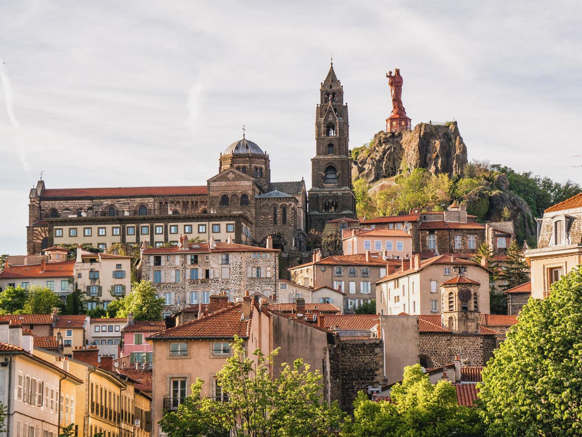 Отель Ibis Styles Le Puy En Velay Экстерьер фото