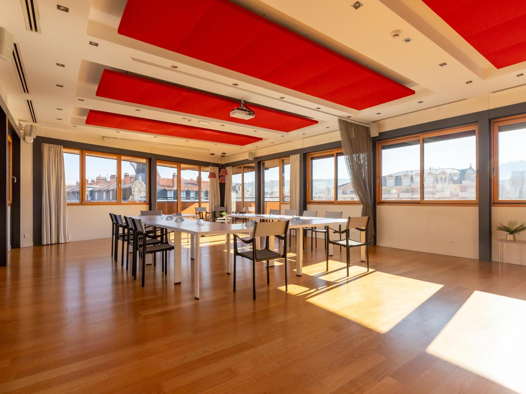 Отель Ibis Styles Le Puy En Velay Экстерьер фото